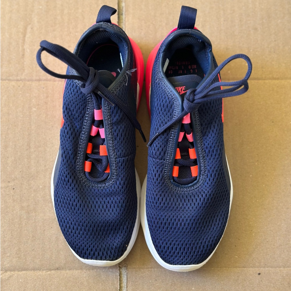 Gently Used Comfortable Nike Sneaker